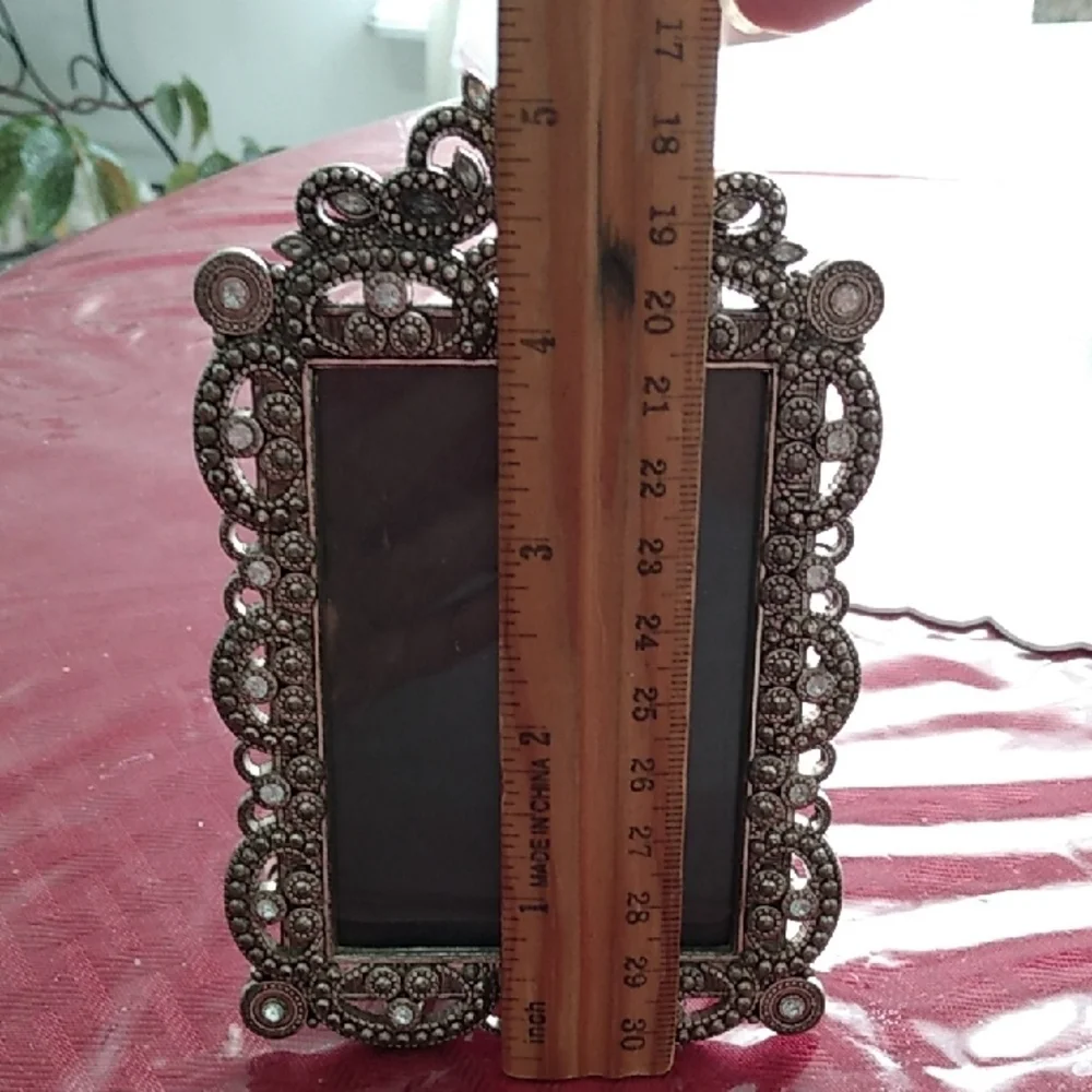 Elegant Silver Ornate Photo Frame
